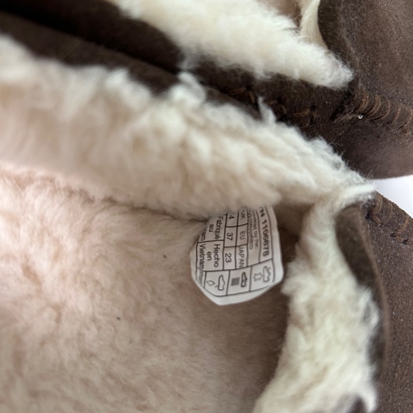 UGG Ansley Suede Moccasin Slippers US 6 Brown - Picture 7 of 8